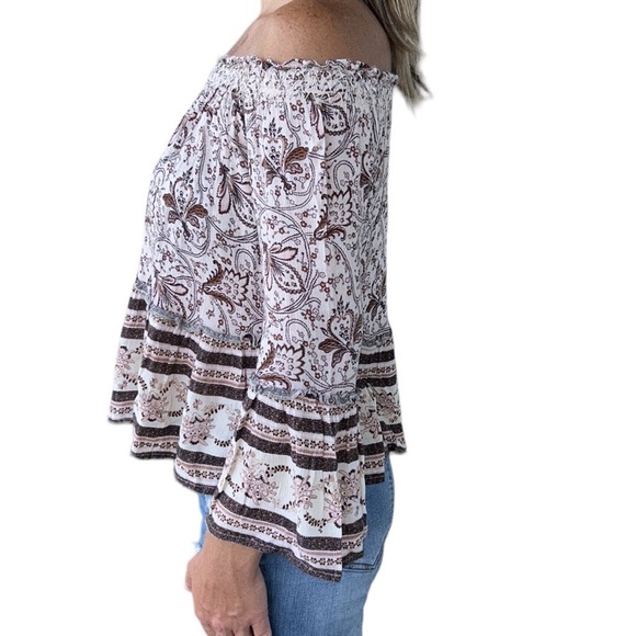 AMERICAN EAGLE OUTFITTERS | Floral Embroidered Blouse Off the Shoulder Peplum XS - Picture 3 of 9